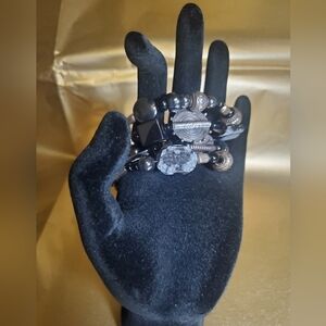 Sara Designs NY Continuous Braclet